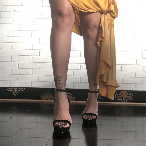 π€ CLEARANCE Black Kitty Faux Fur Heel - Picture 3 of 6